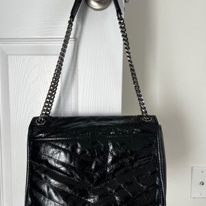 Black leather shoulder bag with silver chain strap #glamour